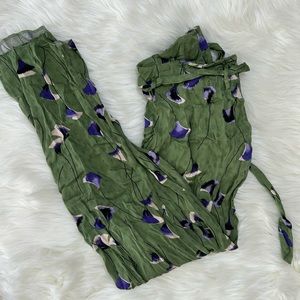 Loose fitting pants